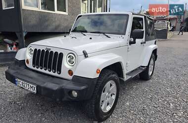 Внедорожник / Кроссовер Jeep Wrangler 2013 в Львове