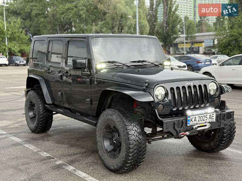 Внедорожник / Кроссовер Jeep Wrangler 2007 в Киеве