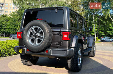 Позашляховик / Кросовер Jeep Wrangler 2018 в 