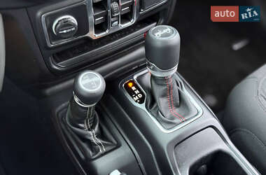 Внедорожник / Кроссовер Jeep Wrangler 2022 в 