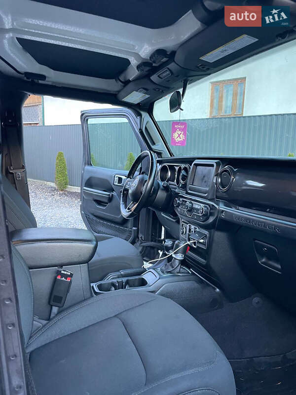 Позашляховик / Кросовер Jeep Wrangler 2020 в Буковеле фото 11 Позашляховик / Кросовер Jeep Wrangler 2020 в Буковеле