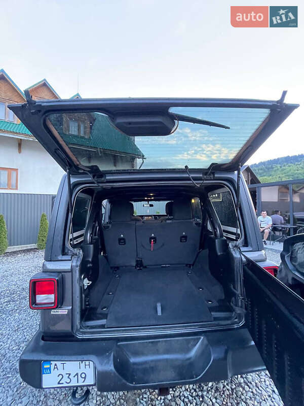 Позашляховик / Кросовер Jeep Wrangler 2020 в Буковеле фото 14 Позашляховик / Кросовер Jeep Wrangler 2020 в Буковеле