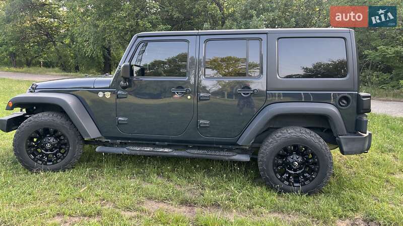 Позашляховик / Кросовер Jeep Wrangler 2016 в Дніпрі