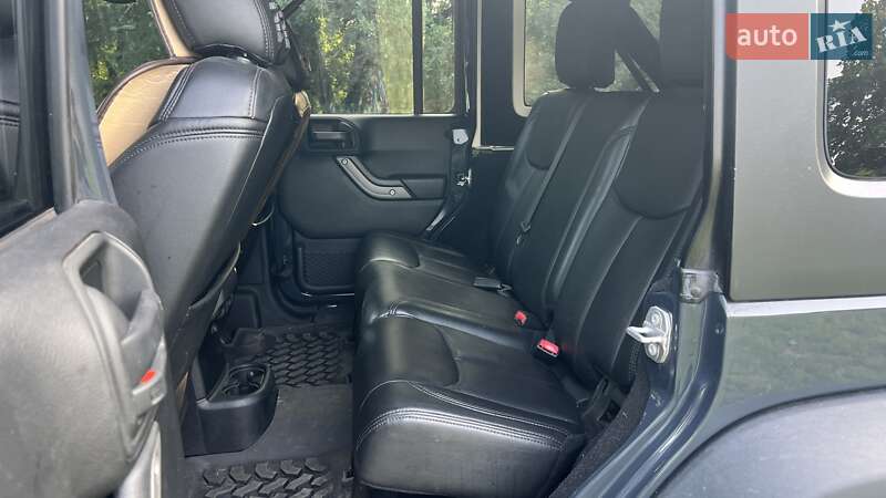 Позашляховик / Кросовер Jeep Wrangler 2016 в Дніпрі