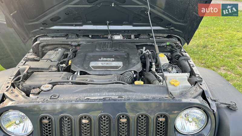 Позашляховик / Кросовер Jeep Wrangler 2016 в Дніпрі