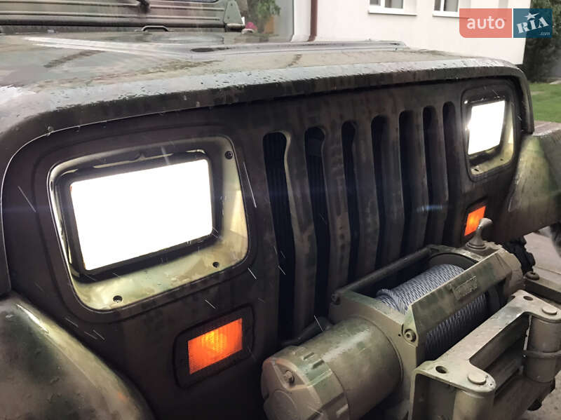 Внедорожник / Кроссовер Jeep Wrangler 1995 в Ровно