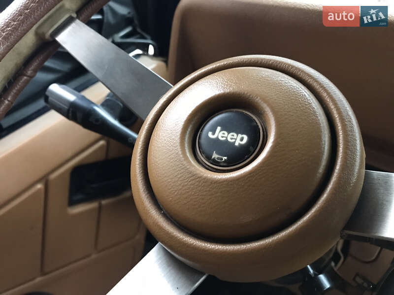 Внедорожник / Кроссовер Jeep Wrangler 1995 в Ровно