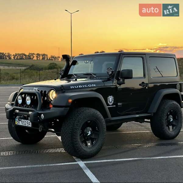 Внедорожник / Кроссовер Jeep Wrangler 2011 в Киеве