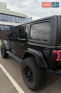 Внедорожник / Кроссовер Jeep Wrangler 2019 в 