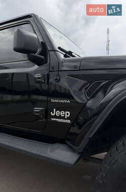 Внедорожник / Кроссовер Jeep Wrangler 2019 в 