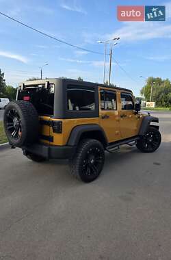 Внедорожник / Кроссовер Jeep Wrangler 2014 в 
