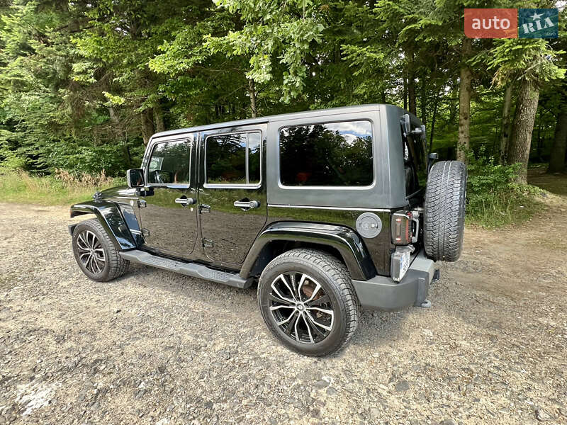 Внедорожник / Кроссовер Jeep Wrangler 2011 в Трускавце