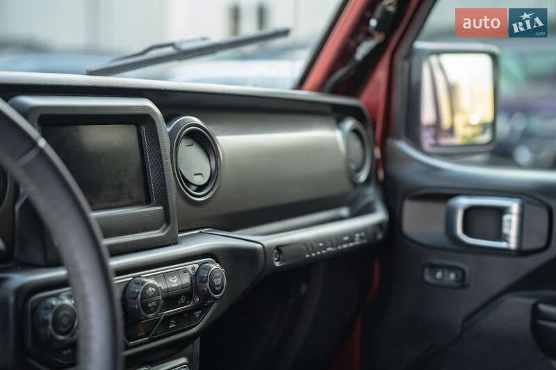 Внедорожник / Кроссовер Jeep Wrangler 2021 в Черновцах