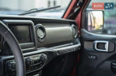 Внедорожник / Кроссовер Jeep Wrangler 2021 в 