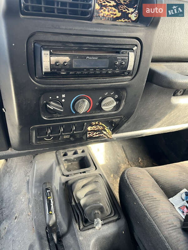 Внедорожник / Кроссовер Jeep Wrangler 2003 в Львове