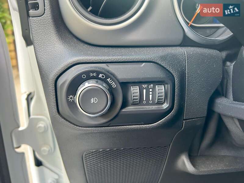 Позашляховик / Кросовер Jeep Wrangler 2021 в Києві фото 15 Позашляховик / Кросовер Jeep Wrangler 2021 в Києві