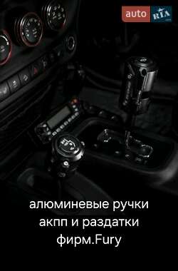 Внедорожник / Кроссовер Jeep Wrangler 2015 в 