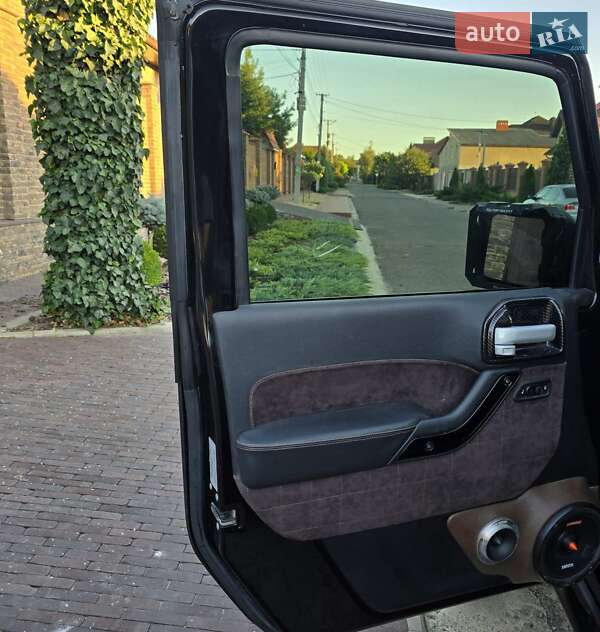 Внедорожник / Кроссовер Jeep Wrangler 2015 в Одессе