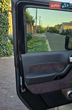 Внедорожник / Кроссовер Jeep Wrangler 2015 в 