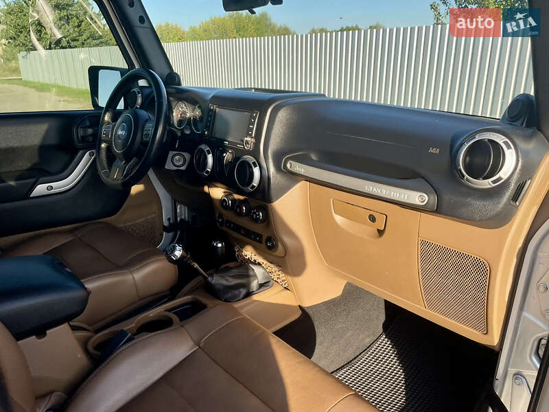 Внедорожник / Кроссовер Jeep Wrangler 2012 в Прилуках фото 8 Внедорожник / Кроссовер Jeep Wrangler 2012 в Прилуках