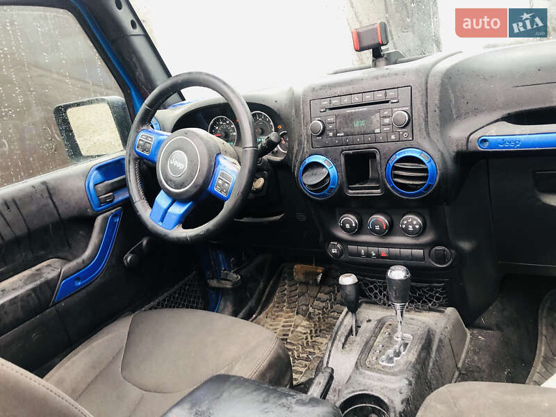 Внедорожник / Кроссовер Jeep Wrangler 2015 в Ивано-Франковске