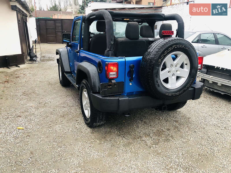 Внедорожник / Кроссовер Jeep Wrangler 2015 в Ивано-Франковске