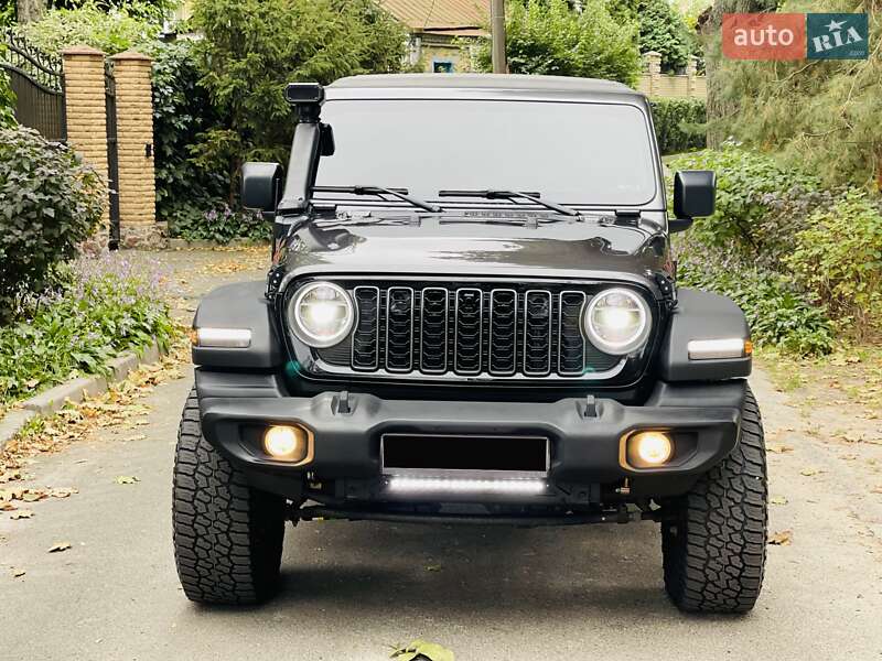 Внедорожник / Кроссовер Jeep Wrangler 2021 в Киеве