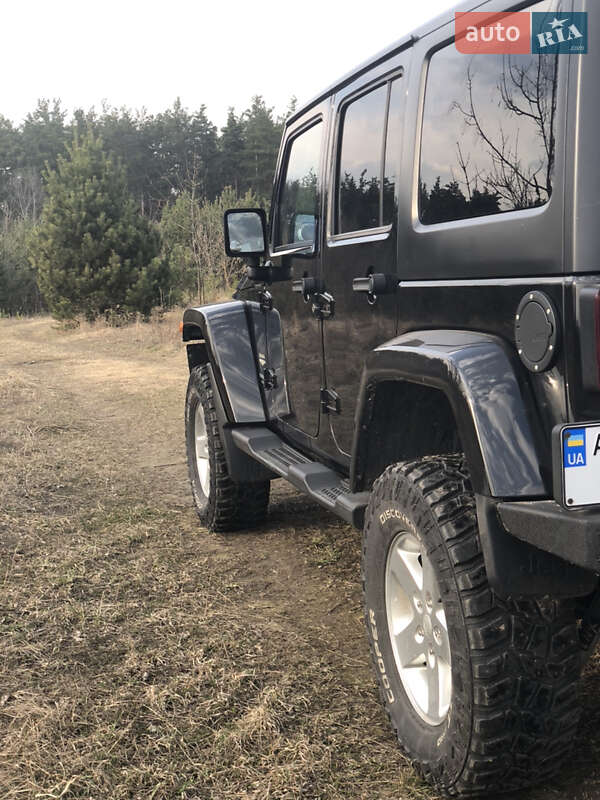 Позашляховик / Кросовер Jeep Wrangler 2015 в Києві