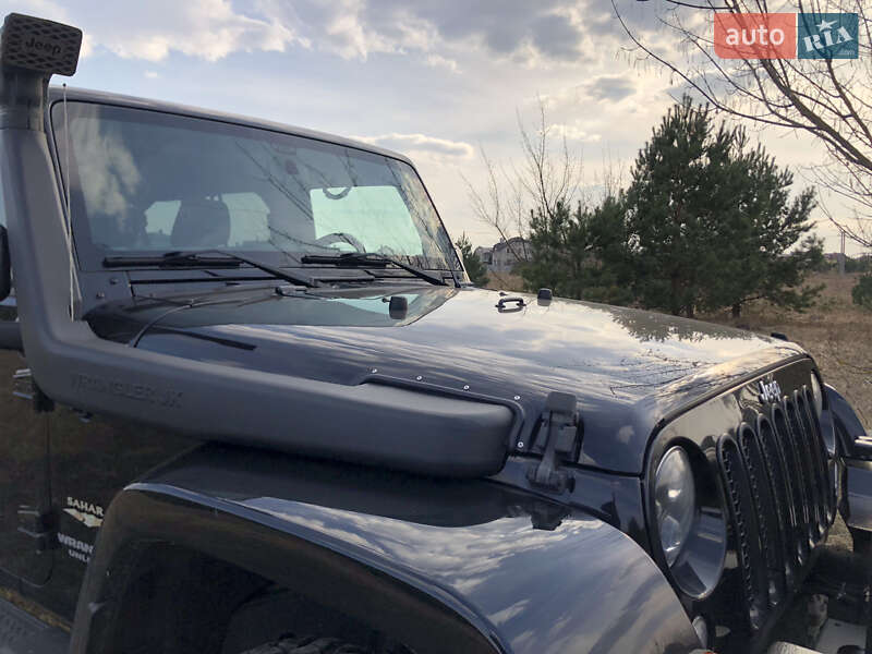 Позашляховик / Кросовер Jeep Wrangler 2015 в Києві