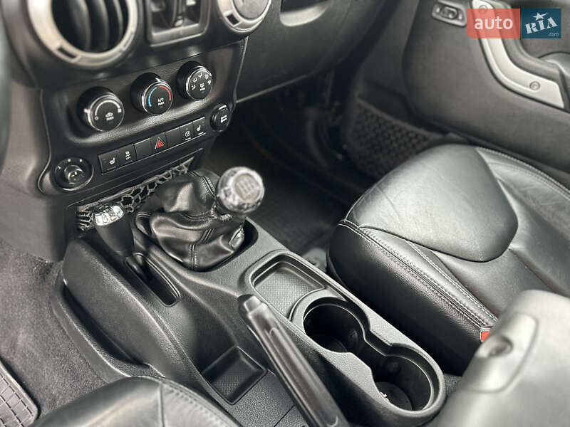 Позашляховик / Кросовер Jeep Wrangler 2013 в Бродах