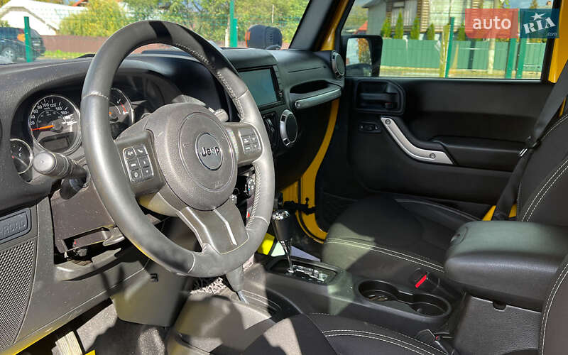 Внедорожник / Кроссовер Jeep Wrangler 2015 в Коломые