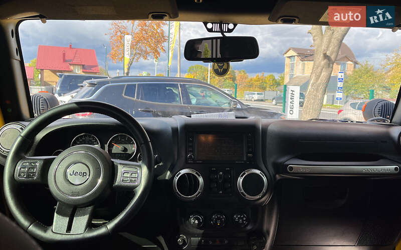 Внедорожник / Кроссовер Jeep Wrangler 2015 в Коломые