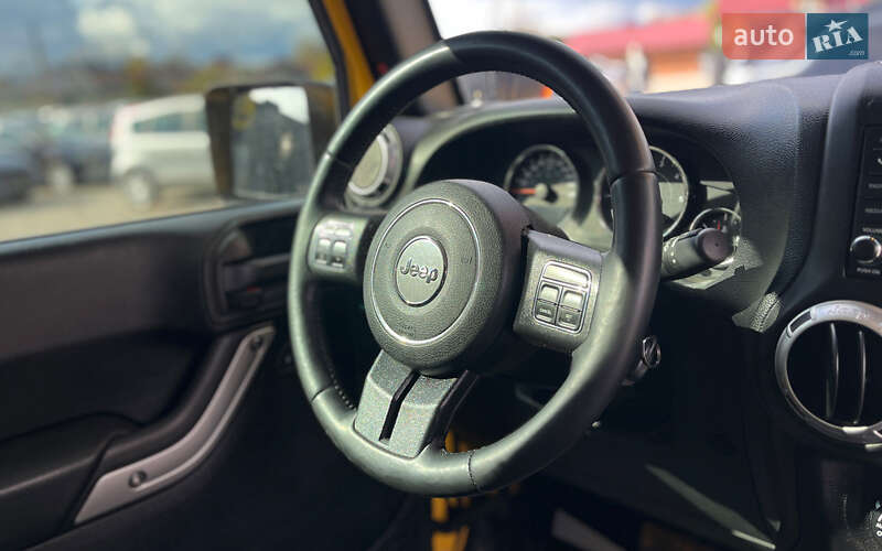 Внедорожник / Кроссовер Jeep Wrangler 2015 в Коломые