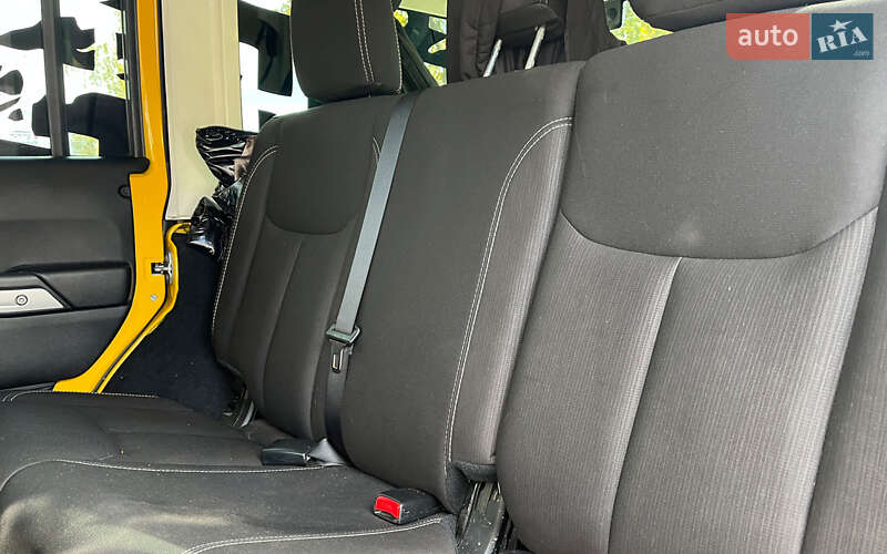 Внедорожник / Кроссовер Jeep Wrangler 2015 в Коломые