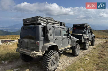 Внедорожник / Кроссовер Jeep Wrangler 2011 в 