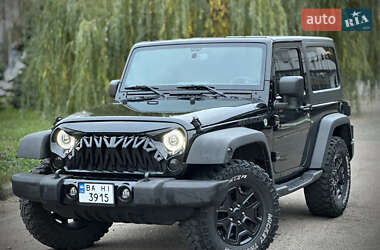 Внедорожник / Кроссовер Jeep Wrangler 2015 в 