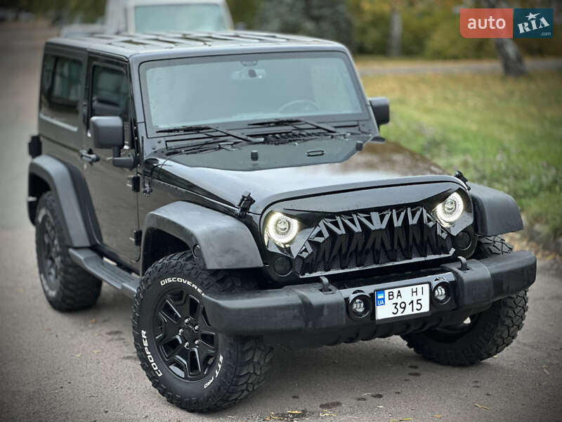 Внедорожник / Кроссовер Jeep Wrangler 2015 в Киеве фото 9 Внедорожник / Кроссовер Jeep Wrangler 2015 в Киеве
