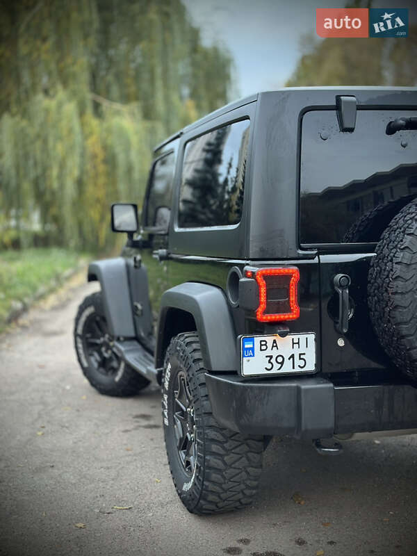 Внедорожник / Кроссовер Jeep Wrangler 2015 в Киеве фото 14 Внедорожник / Кроссовер Jeep Wrangler 2015 в Киеве