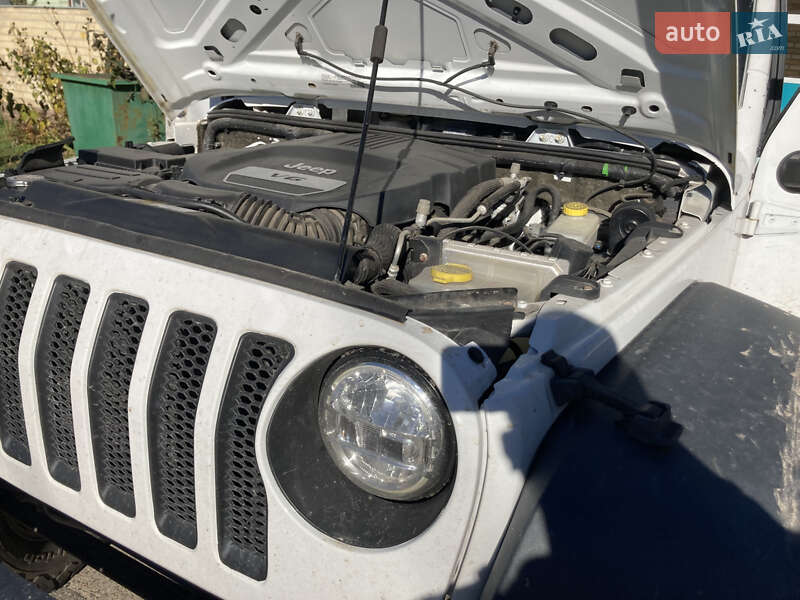 Внедорожник / Кроссовер Jeep Wrangler 2016 в Киеве фото 47 Внедорожник / Кроссовер Jeep Wrangler 2016 в Киеве