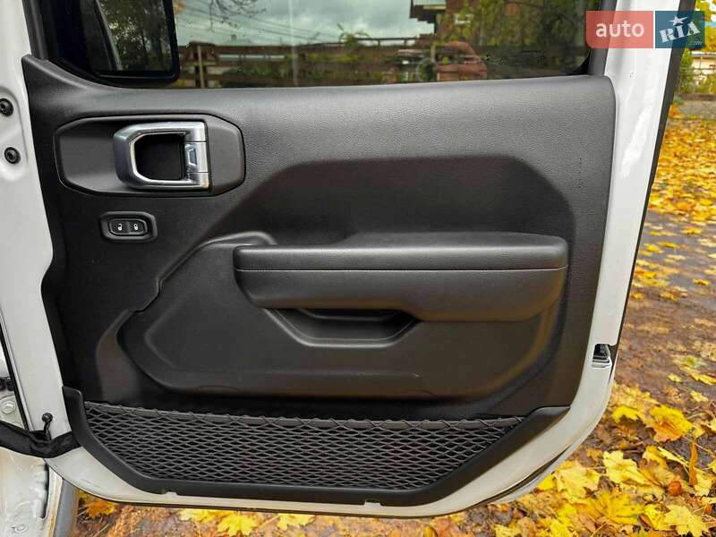 Внедорожник / Кроссовер Jeep Wrangler 2021 в Киеве