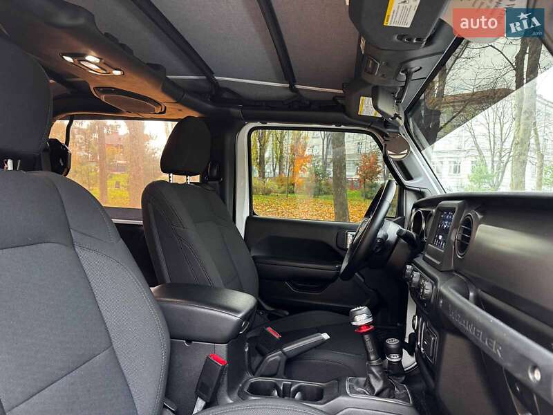 Внедорожник / Кроссовер Jeep Wrangler 2021 в Киеве