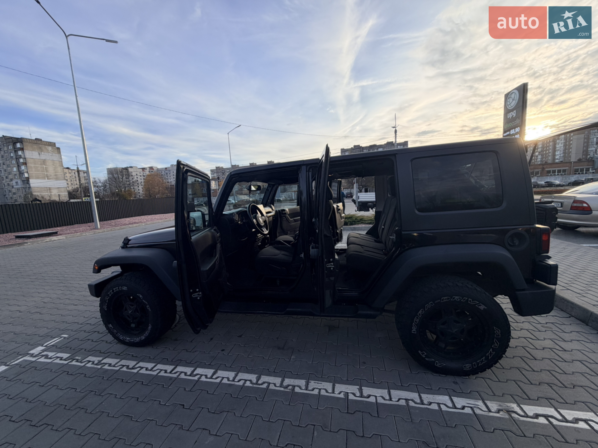 2014 Jeep Wrangler - мініатюра 11