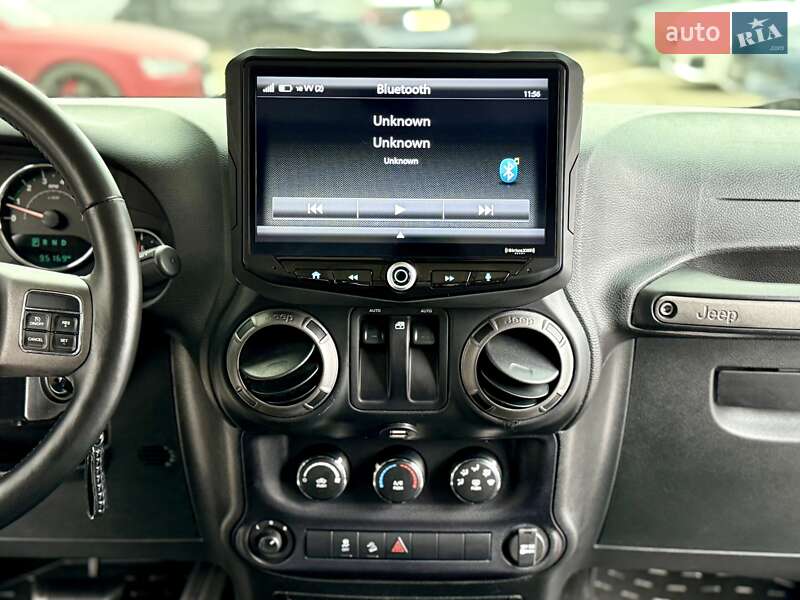 Позашляховик / Кросовер Jeep Wrangler 2016 в Києві фото 38 Позашляховик / Кросовер Jeep Wrangler 2016 в Києві