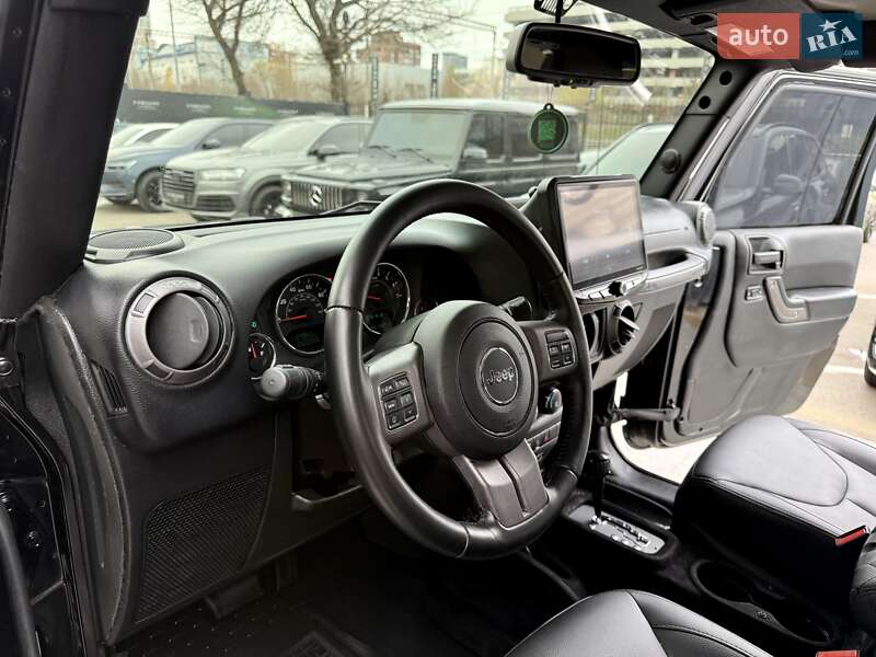Позашляховик / Кросовер Jeep Wrangler 2016 в Києві фото 33 Позашляховик / Кросовер Jeep Wrangler 2016 в Києві