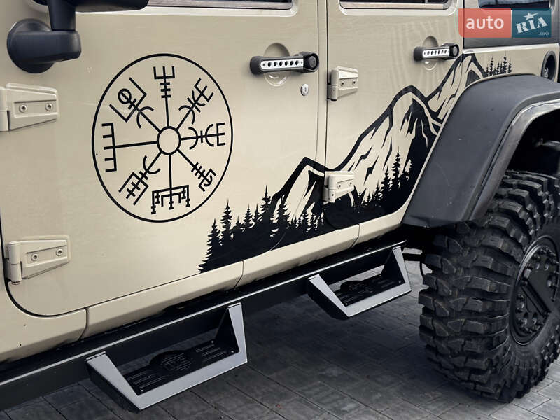 Внедорожник / Кроссовер Jeep Wrangler 2017 в Ивано-Франковске