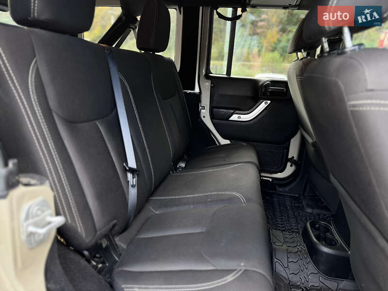 Внедорожник / Кроссовер Jeep Wrangler 2017 в Ивано-Франковске