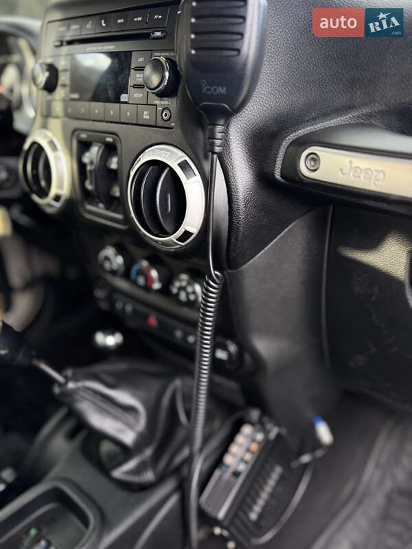 Внедорожник / Кроссовер Jeep Wrangler 2017 в Ивано-Франковске