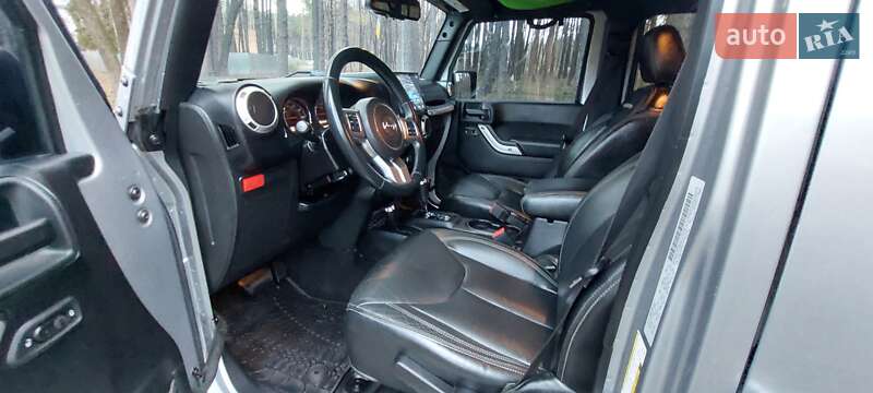 Позашляховик / Кросовер Jeep Wrangler 2015 в Дубні фото 22 Позашляховик / Кросовер Jeep Wrangler 2015 в Дубні