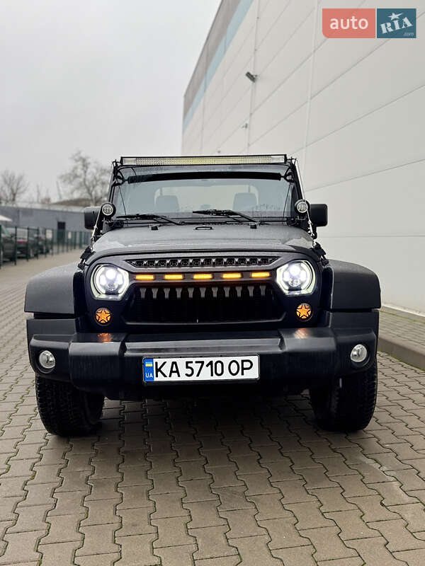 Внедорожник / Кроссовер Jeep Wrangler 2015 в Киеве фото 6 Внедорожник / Кроссовер Jeep Wrangler 2015 в Киеве