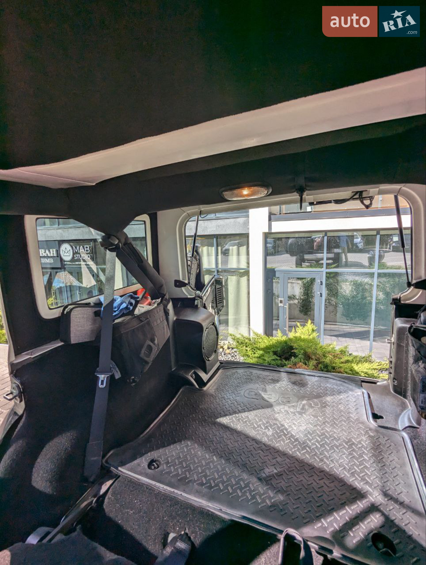 2012 Jeep Wrangler - мініатюра 16